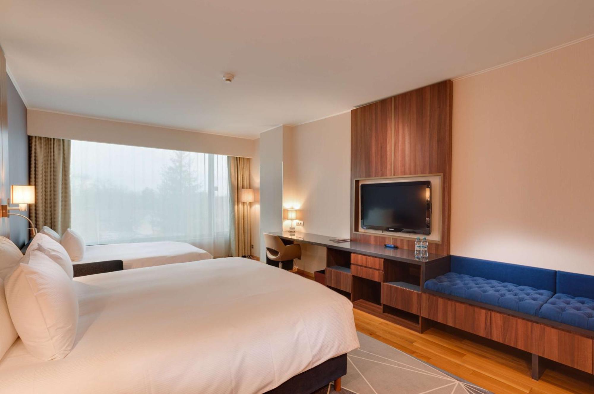 Doubletree By Hilton Hotel Cluj - City Plaza Exterior photo Deluxe room